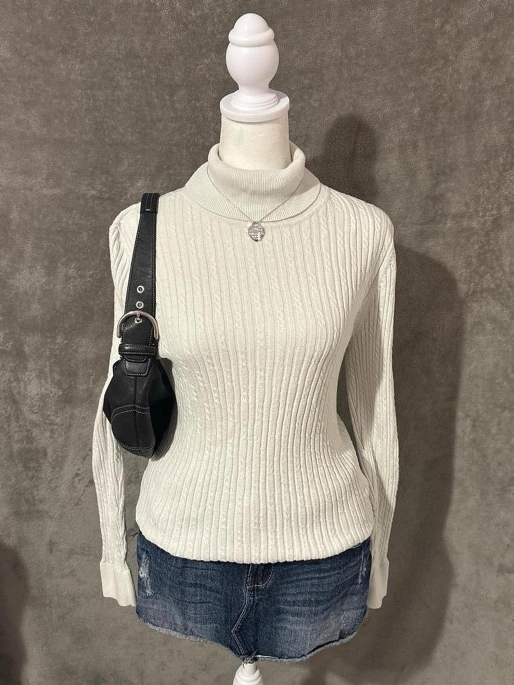 VTG Preppy White Talbots Coquette Turtleneck Sweater